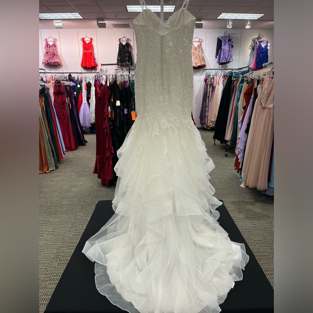 Mori Lee Mermaid Bridal Style 8118 - Picture 4 of 10